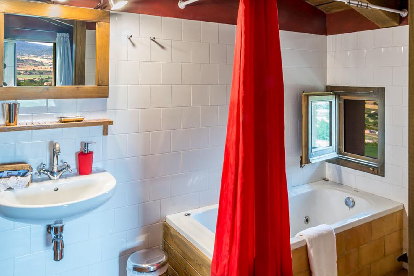 Some bathrooms have bathtub